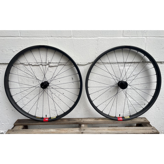 Reserve 37 29 i9 Hydra Boost Wheelset